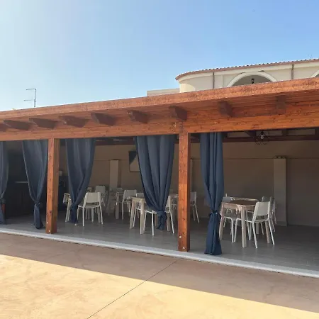Con Piscina E Parco Giochi Non Lontano Da Cagliari * Sant Isidoro (Sardinia)