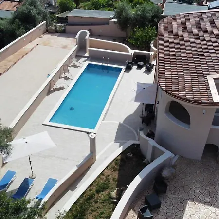 Bed & Breakfast Con Piscina E Parco Giochi Non Lontano Da Cagliari